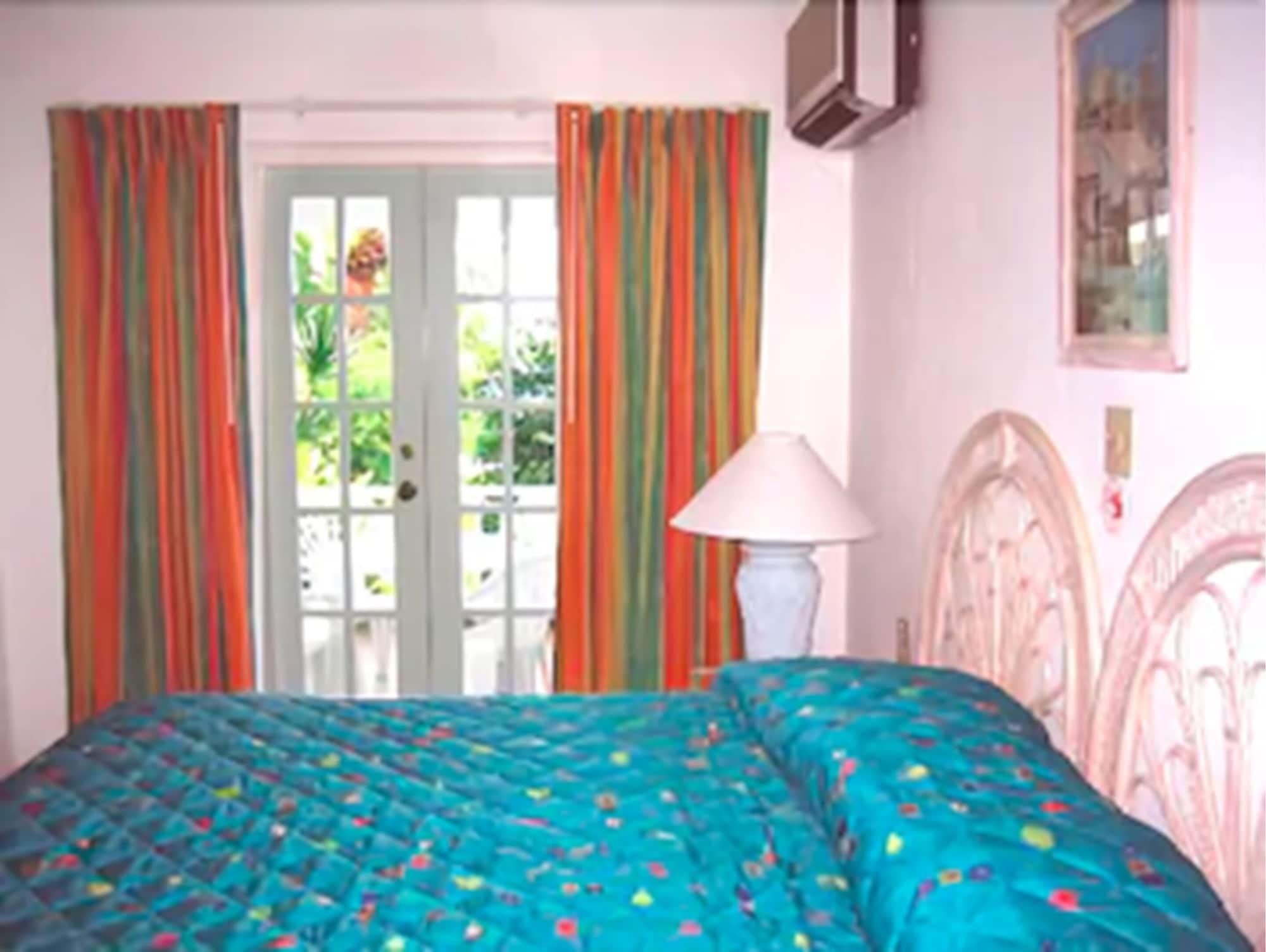 Dickenson Bay Cottages Cedar Grove Extérieur photo