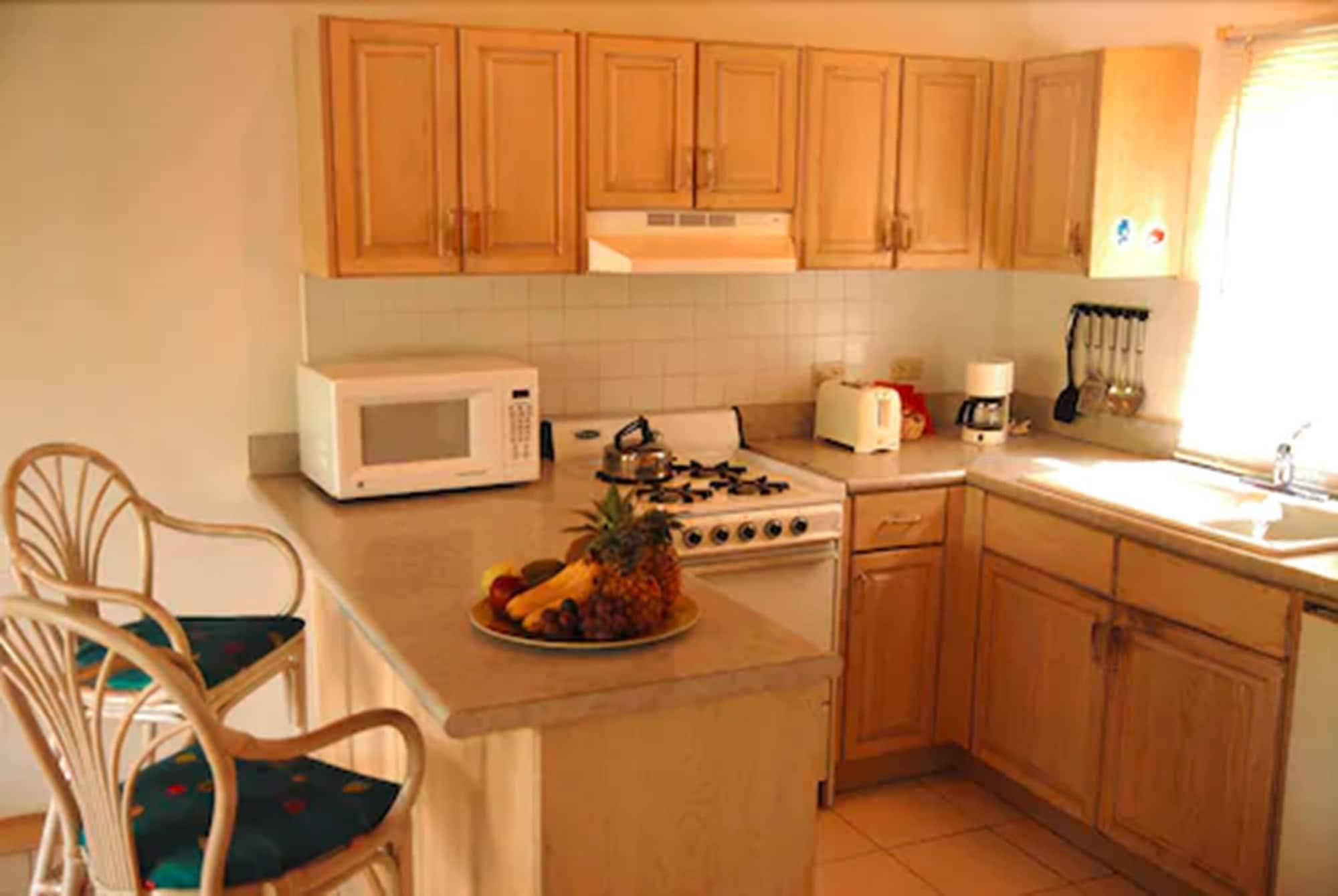 Dickenson Bay Cottages Cedar Grove Extérieur photo
