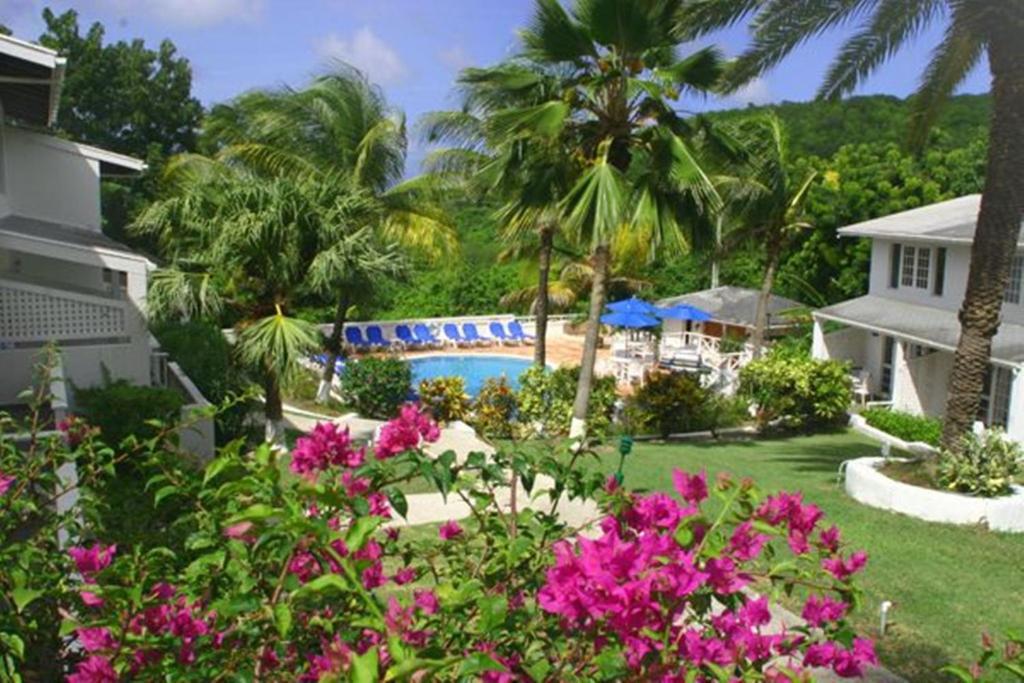 Dickenson Bay Cottages Cedar Grove Extérieur photo