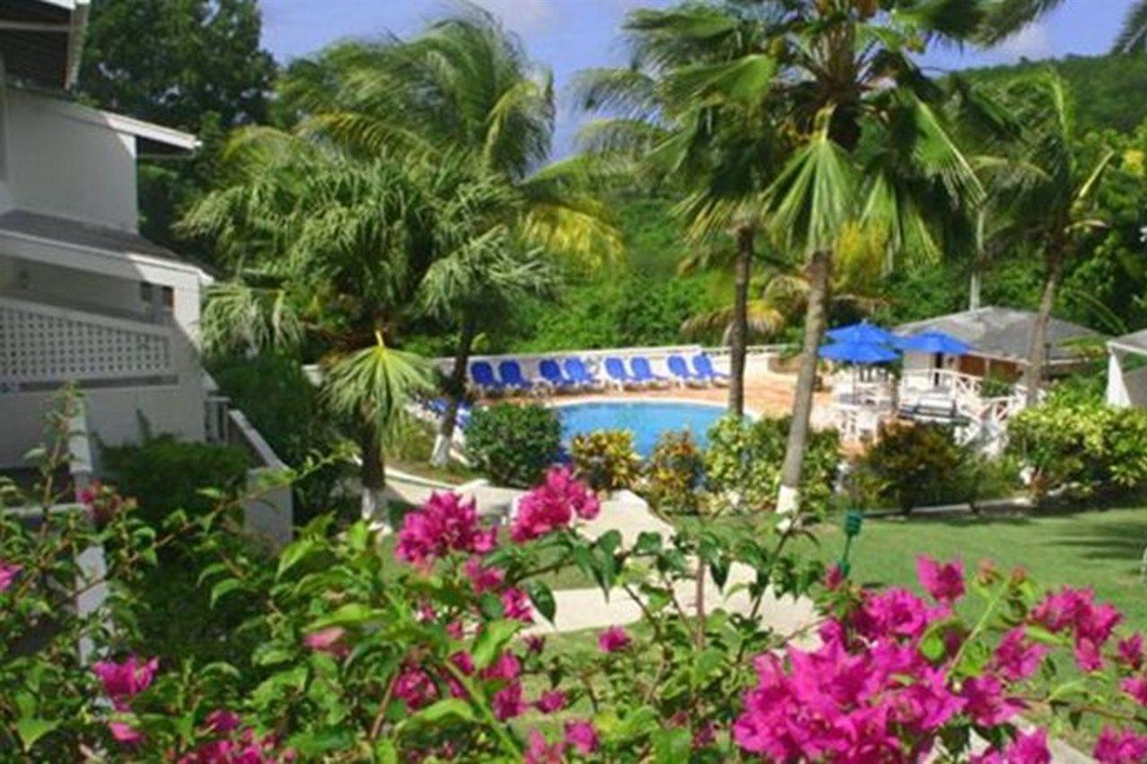 Dickenson Bay Cottages Cedar Grove Extérieur photo