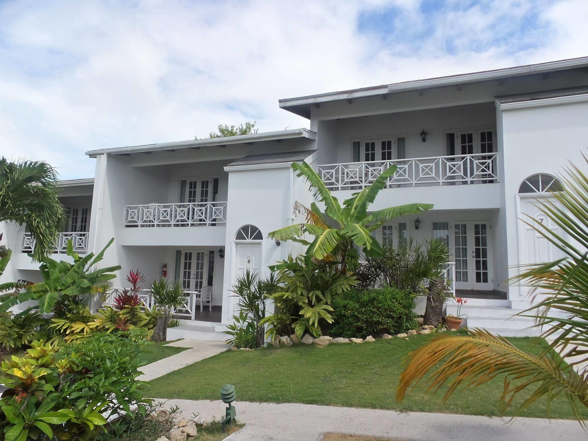 Dickenson Bay Cottages Cedar Grove Extérieur photo